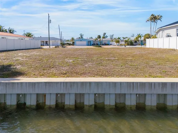 $617,000 | 4007 Coconut Terrace, Bradenton, FL 34210