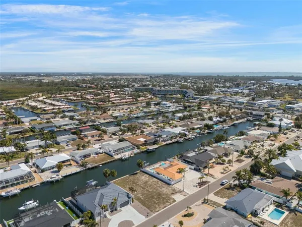 $617,000 | 4007 Coconut Terrace, Bradenton, FL 34210