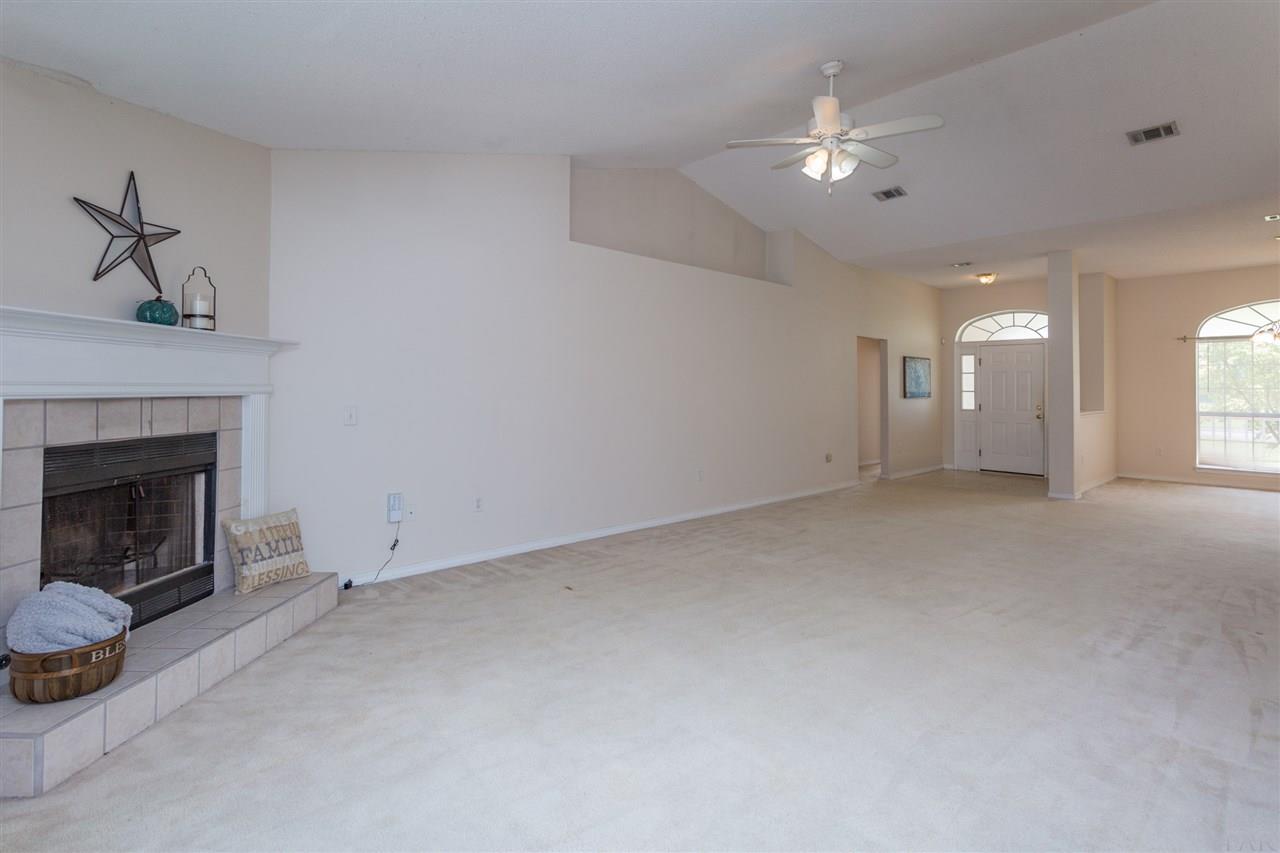 4798 Ribault Lane Milton, FL 32570 - Photo 13 of 38