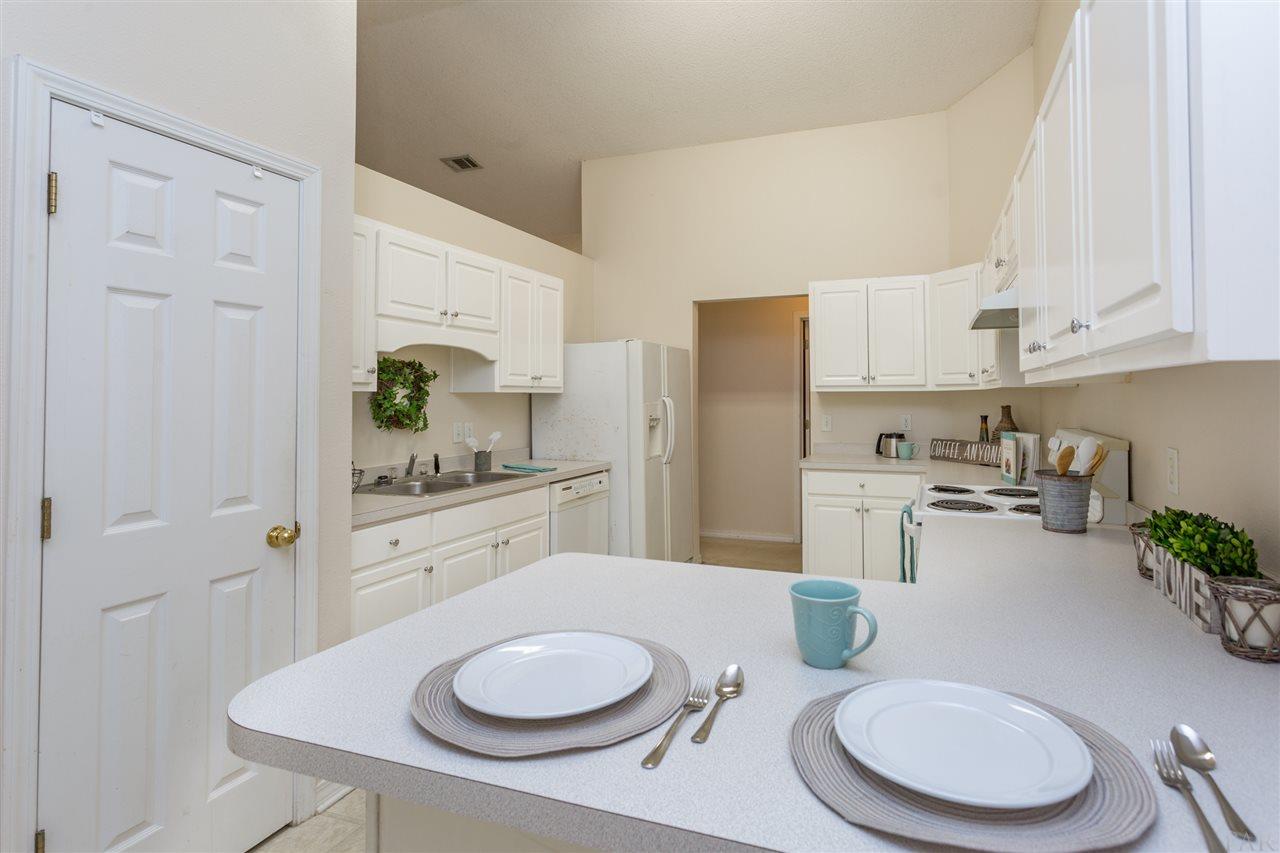 4798 Ribault Lane Milton, FL 32570 - Photo 14 of 38