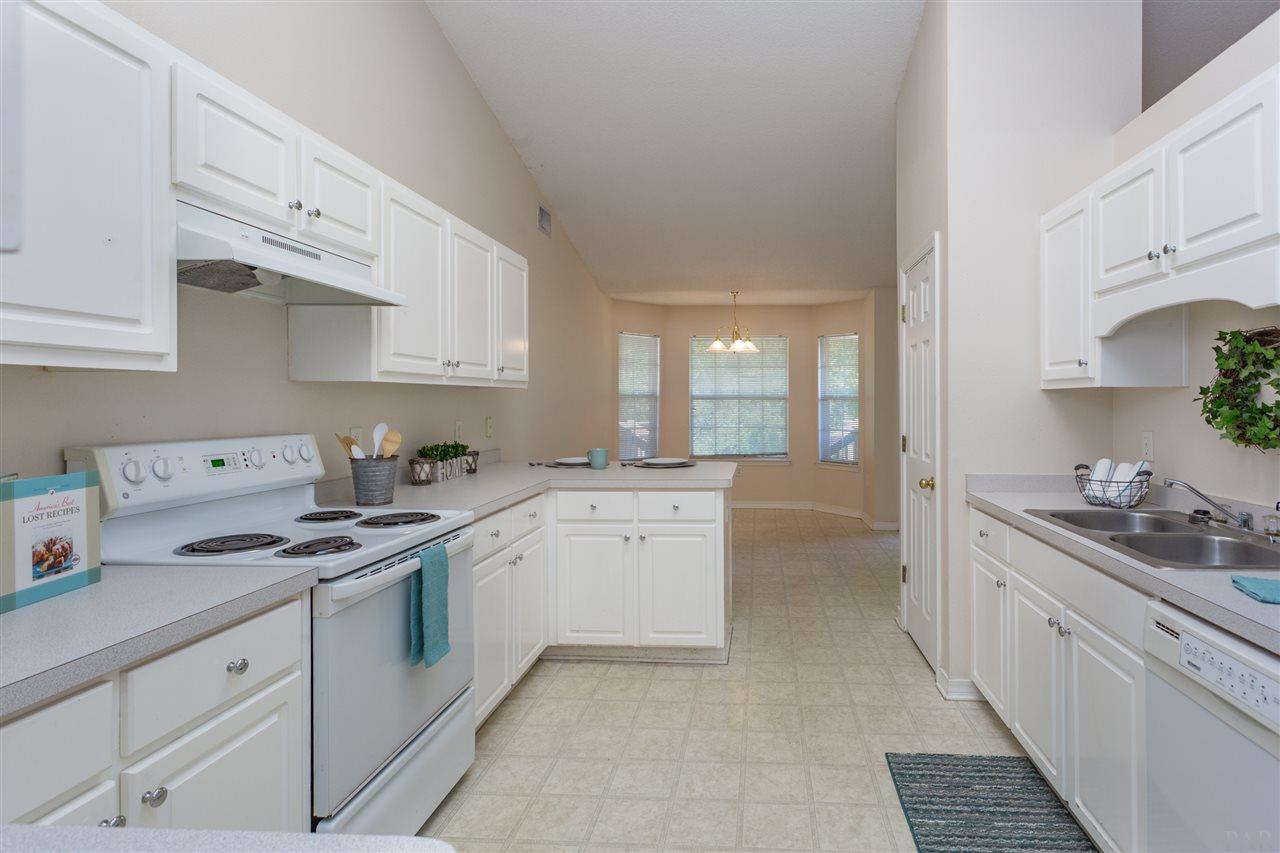 4798 Ribault Lane Milton, FL 32570 - Photo 17 of 38