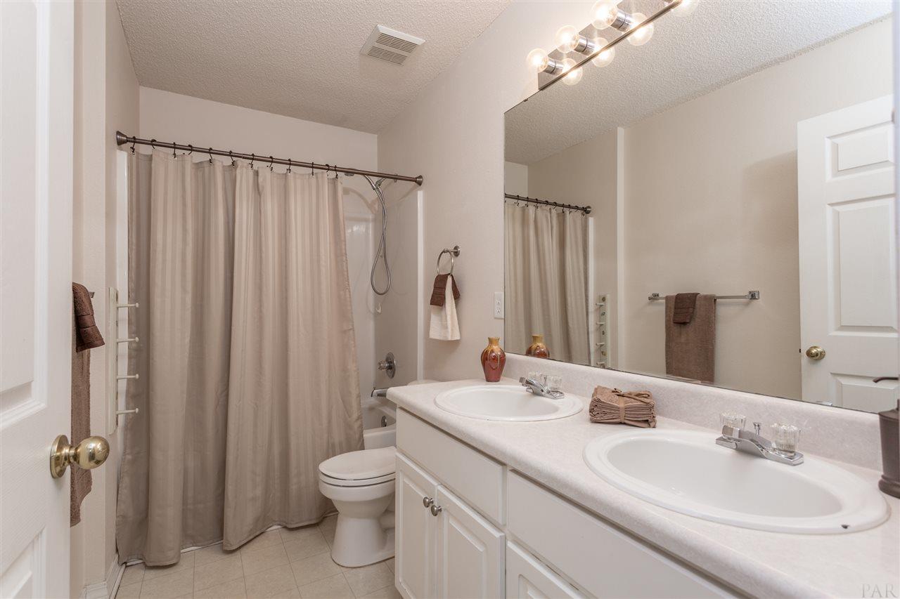 4798 Ribault Lane Milton, FL 32570 - Photo 27 of 38