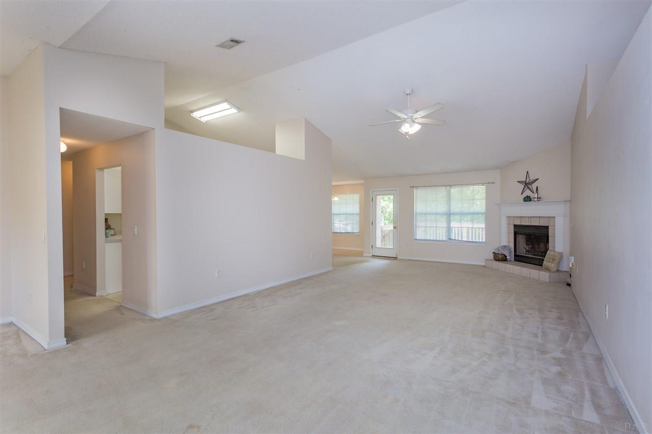 4798 Ribault Lane Milton, FL 32570 - Photo 3 of 38