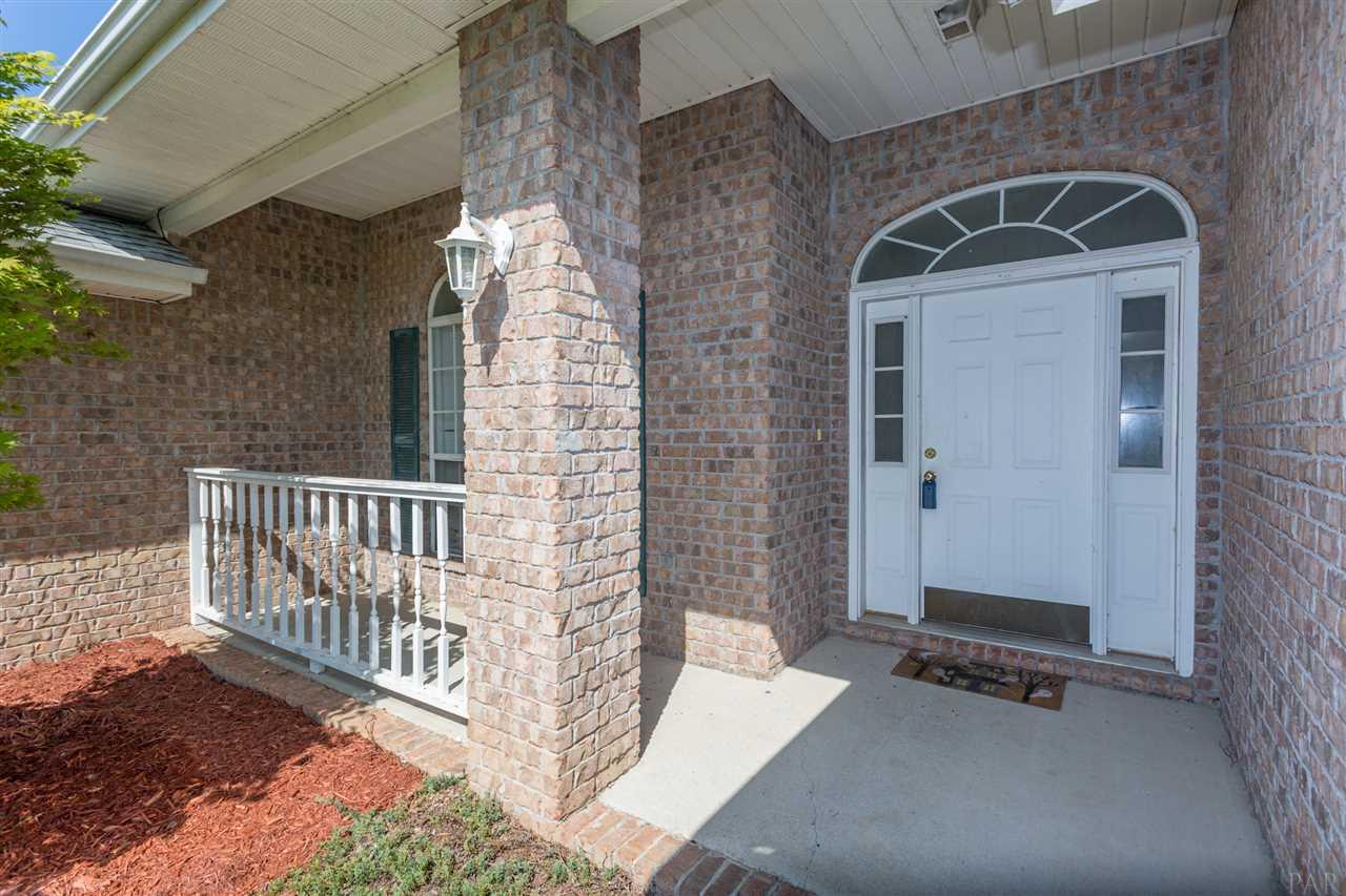 4798 Ribault Lane Milton, FL 32570 - Photo 8 of 38