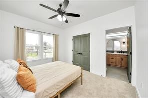 4010 Dreyfus Street Houston, TX 77021 - Photo 36 of 41 En suite bath creates perfect retreat