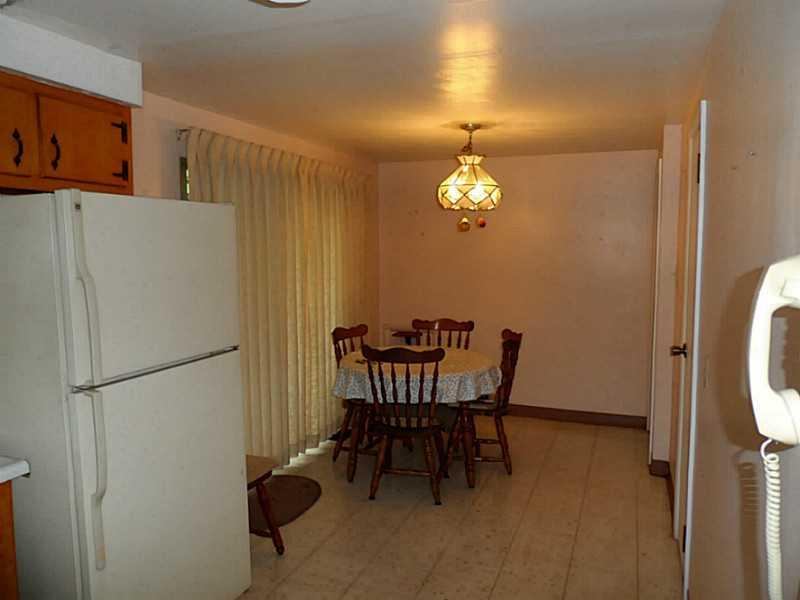 2205 Forest Grove Road Coraopolis, PA 15108 - Photo 5 of 11 Kitchen.