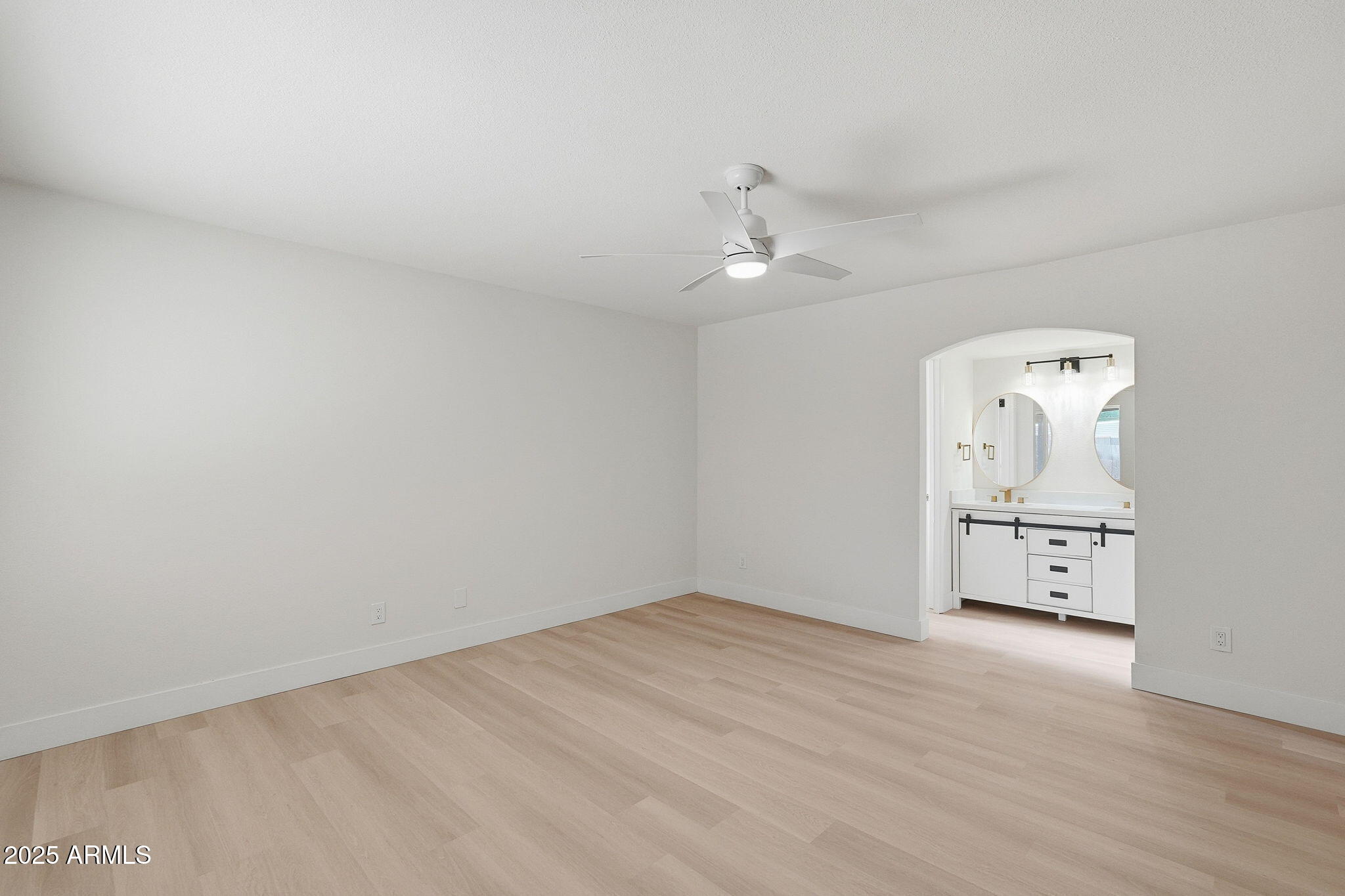 5839 West Hearn Road Glendale, AZ 85306 - Photo 16 of 35