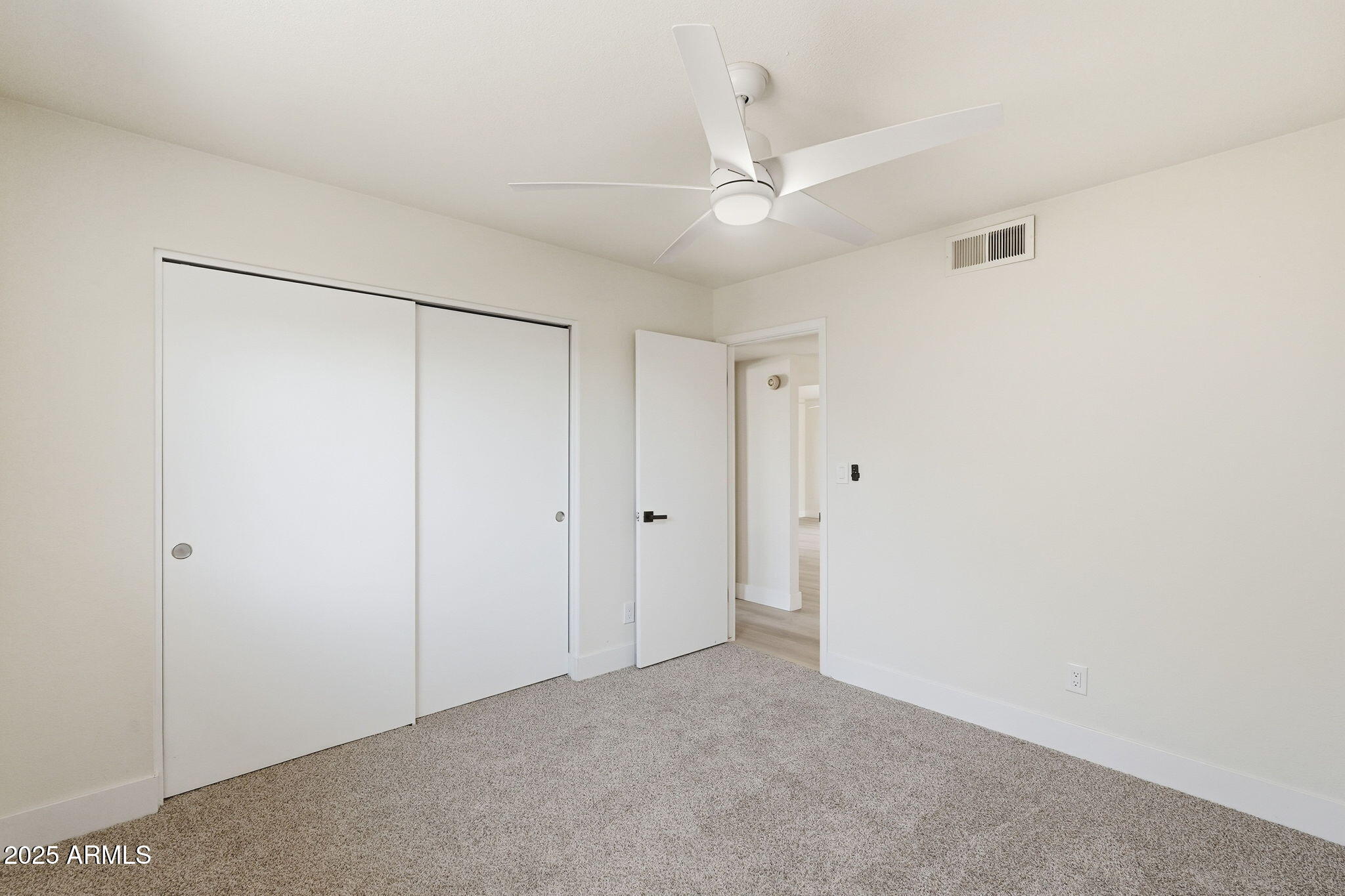 5839 West Hearn Road Glendale, AZ 85306 - Photo 20 of 35 a view of an empty room