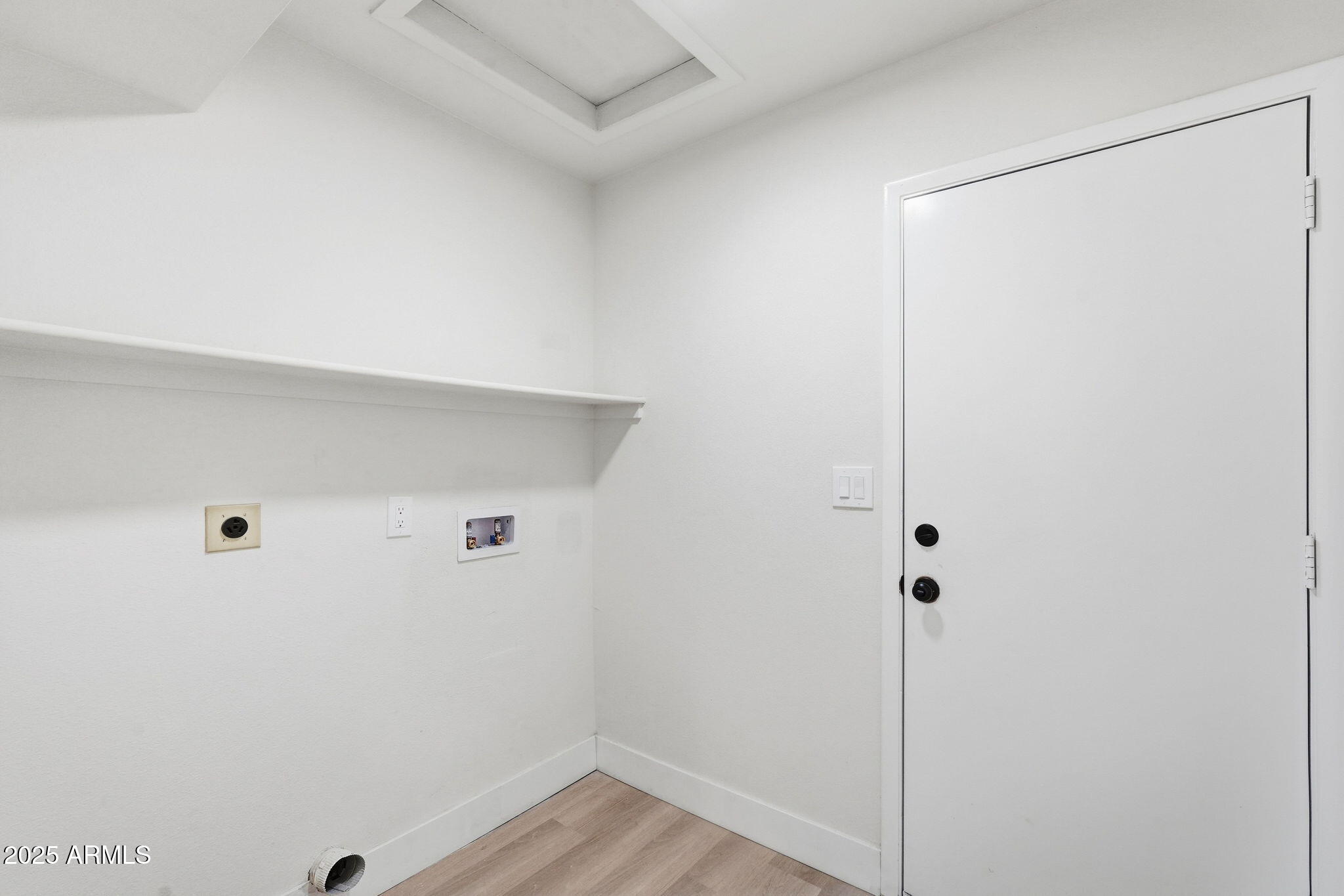 5839 West Hearn Road Glendale, AZ 85306 - Photo 24 of 35 a view of small space