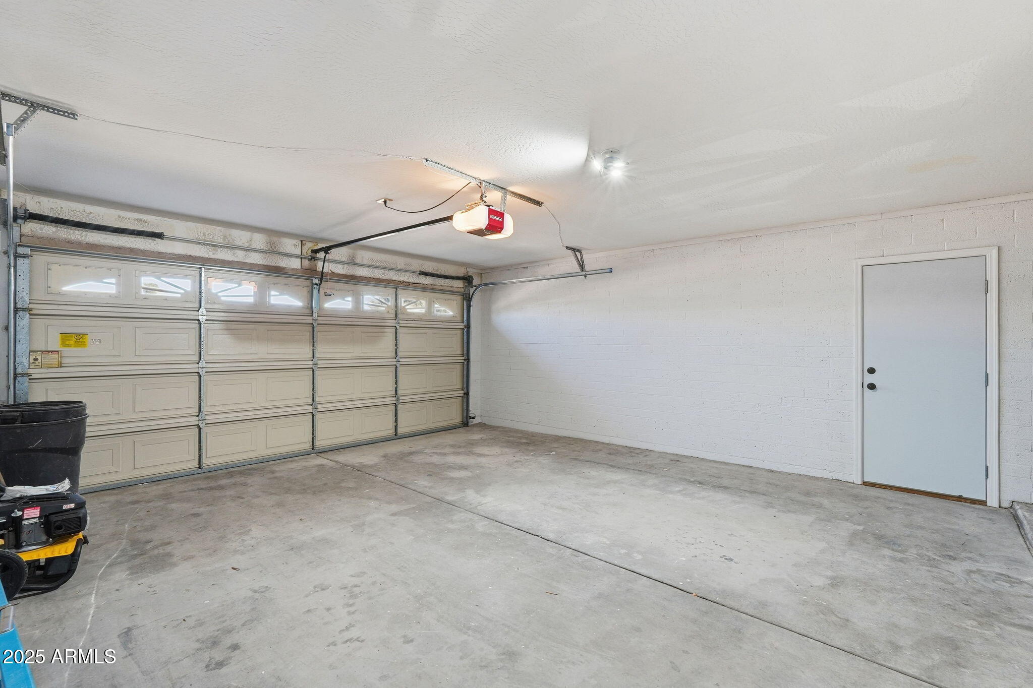 5839 West Hearn Road Glendale, AZ 85306 - Photo 29 of 35 a view of a garage