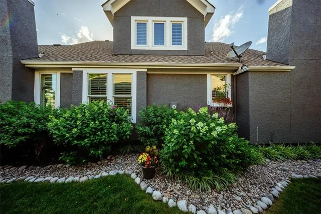 $565,000 | 12522 West 123rd Terrace, Overland Park, KS 66213