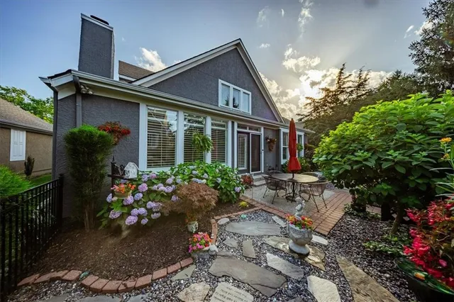 $565,000 | 12522 West 123rd Terrace, Overland Park, KS 66213