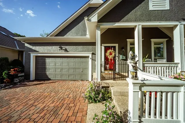 $565,000 | 12522 West 123rd Terrace, Overland Park, KS 66213