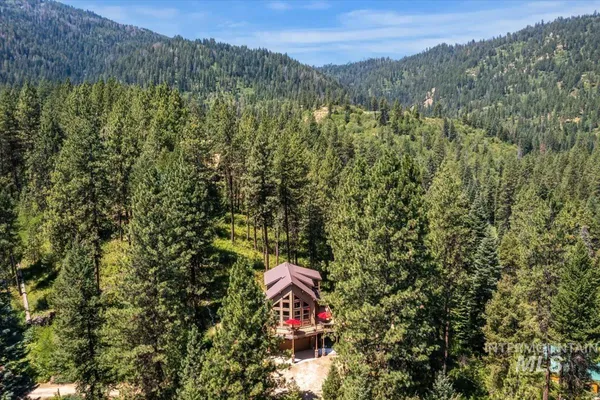 $710,000 | 20 Shadow Road, Garden Valley, ID 83622