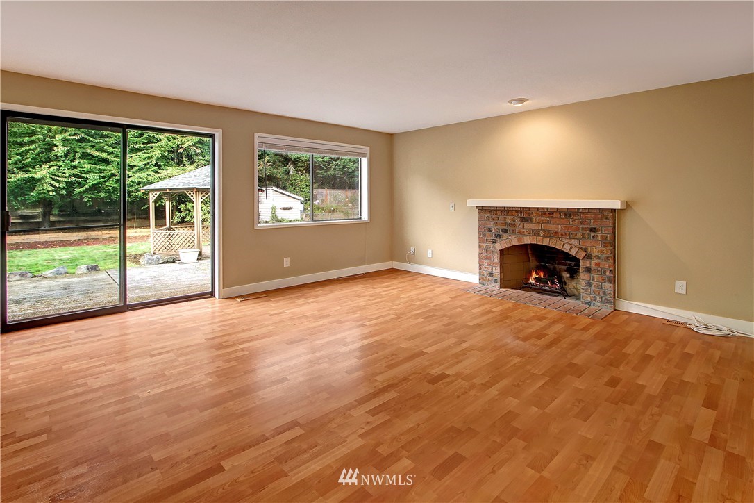 15918 Southeast 156th Street Renton, WA 98058 - Photo 11 of 25 Gallery Image 11