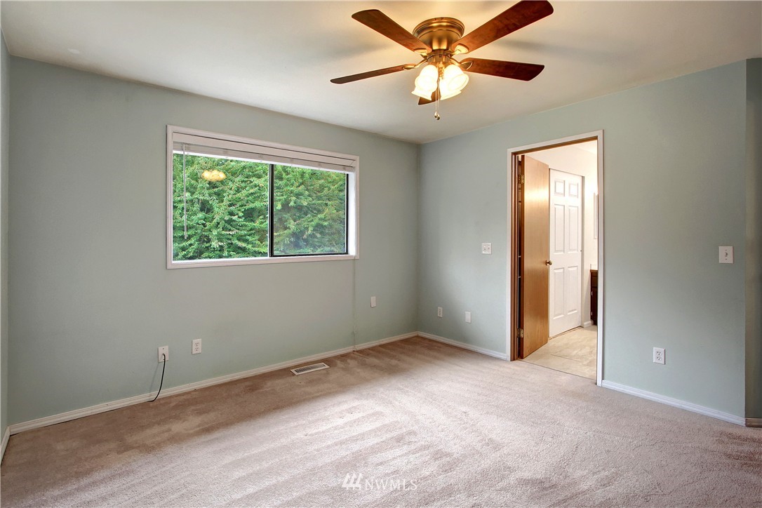 15918 Southeast 156th Street Renton, WA 98058 - Photo 14 of 25 Gallery Image 14