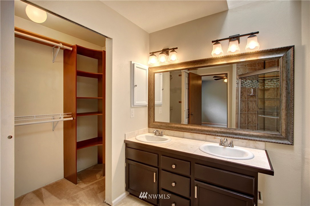 15918 Southeast 156th Street Renton, WA 98058 - Photo 16 of 25 Gallery Image 16