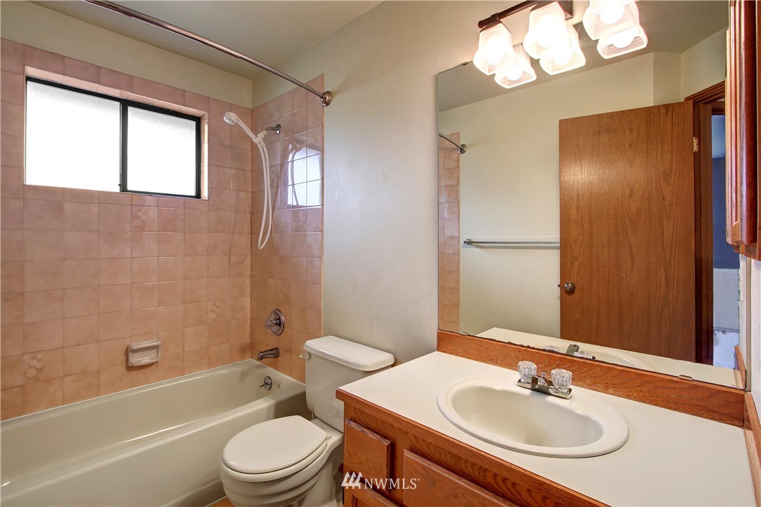 15918 Southeast 156th Street Renton, WA 98058 - Photo 19 of 25 Gallery Image 19