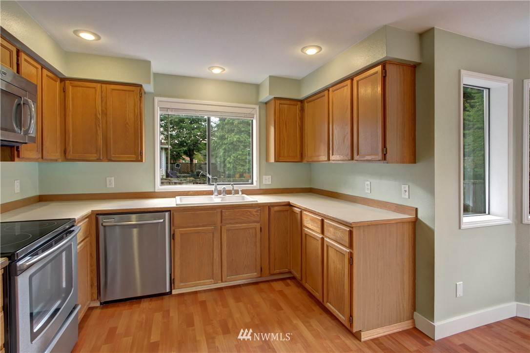 15918 Southeast 156th Street Renton, WA 98058 - Photo 7 of 25 Gallery Image 7