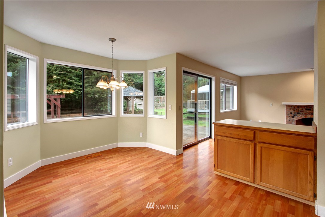 15918 Southeast 156th Street Renton, WA 98058 - Photo 8 of 25 Gallery Image 8