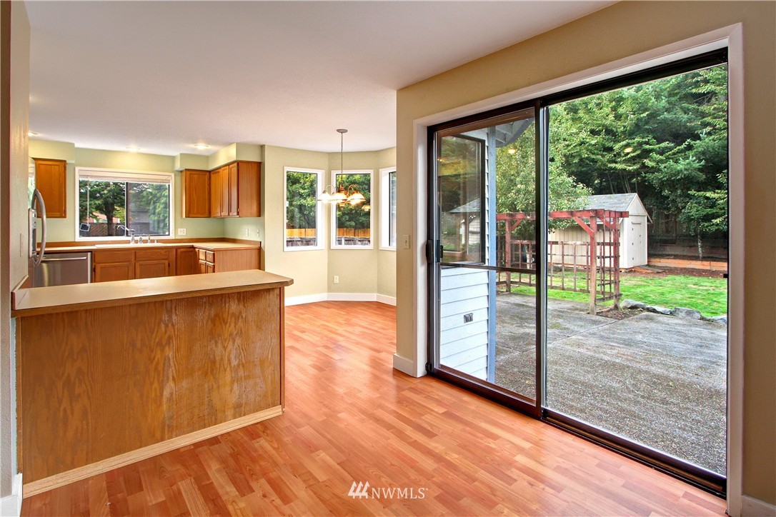 15918 Southeast 156th Street Renton, WA 98058 - Photo 9 of 25 Gallery Image 9
