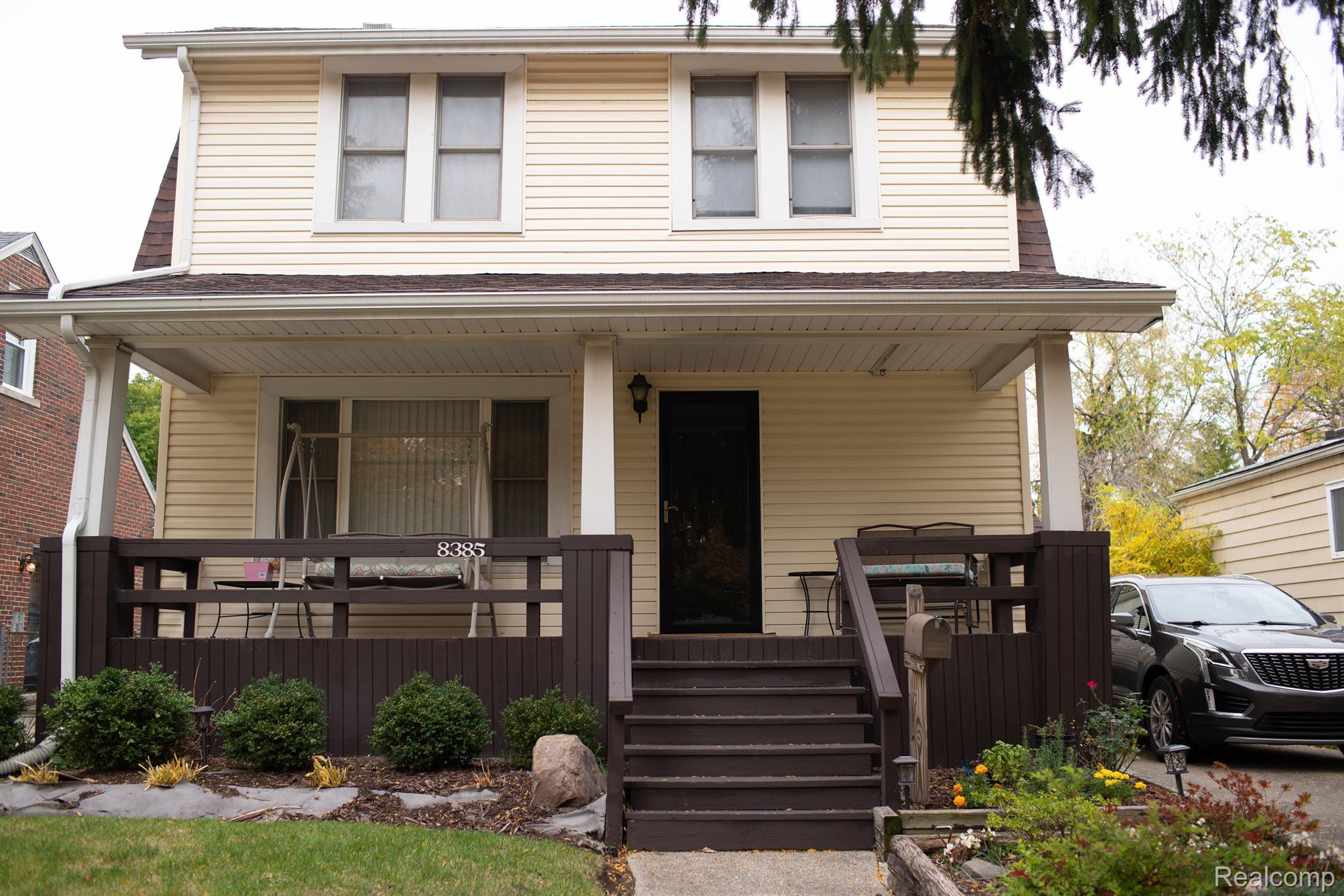 8385 Harding Street Center Line, MI 48015 - Photo 1 of 17 Gallery Image 1