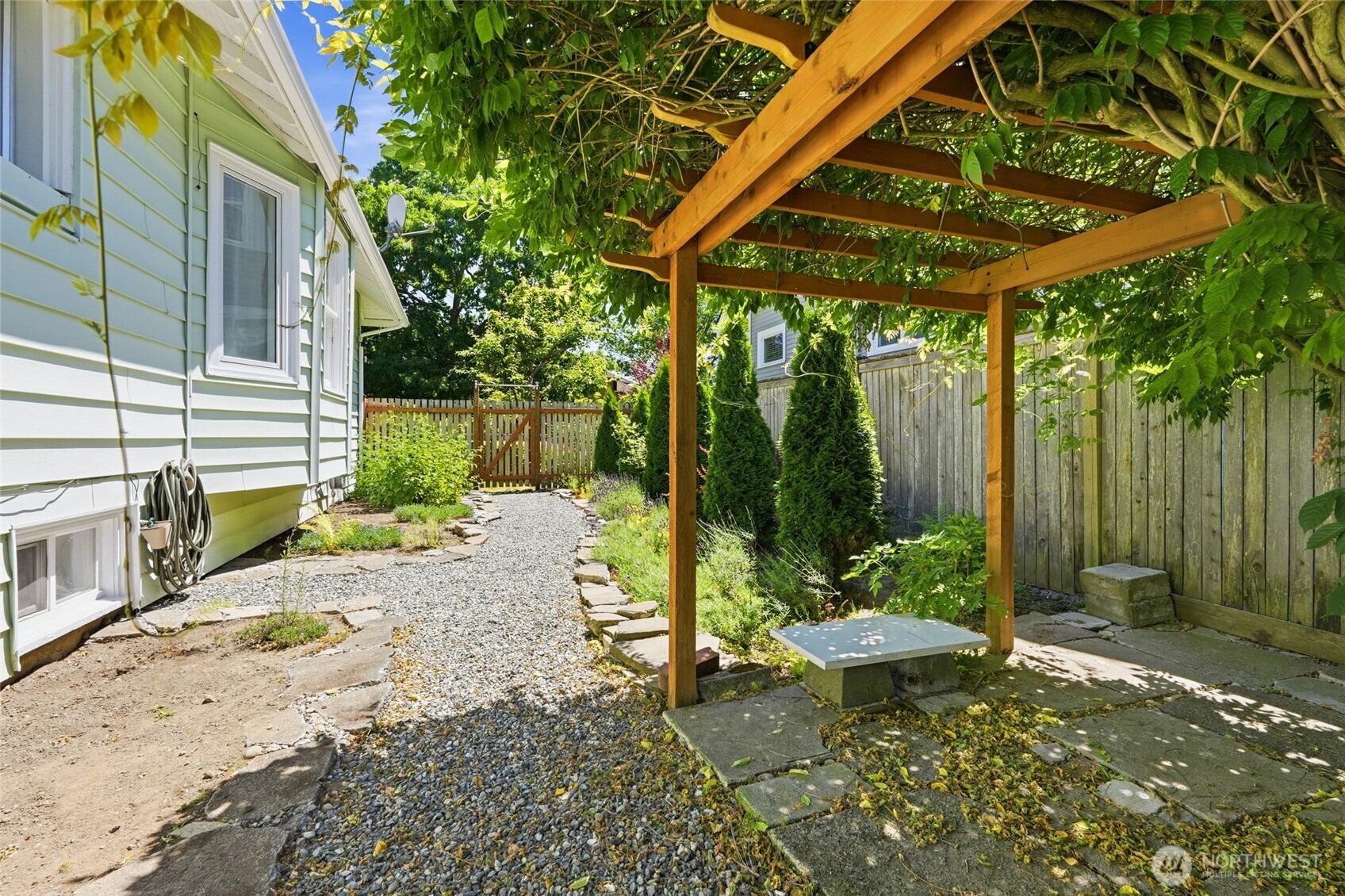 2312 Baker Avenue Everett, WA 98201 - Photo 29 of 37