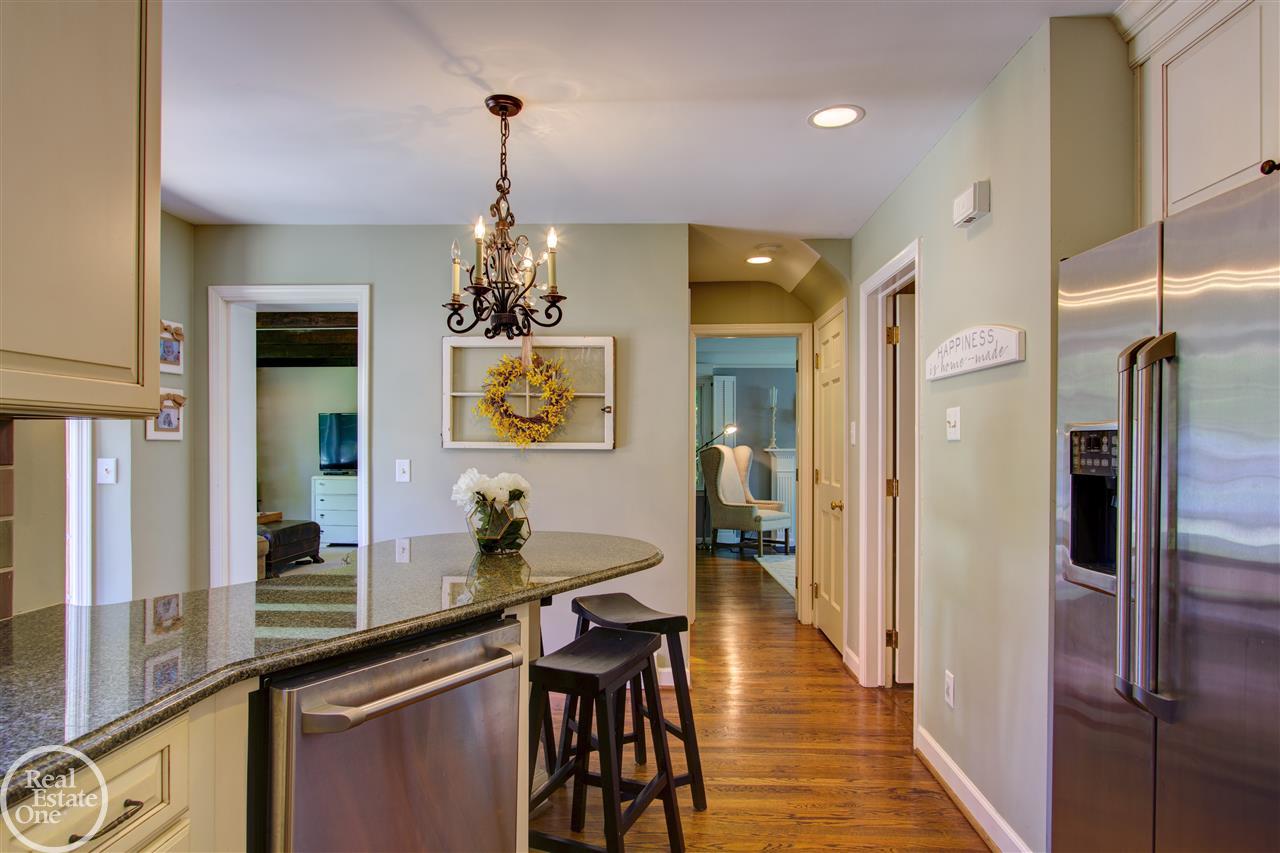 1130 South Oxford Road Grosse Pointe Woods, MI 48236 - Photo 24 of 48