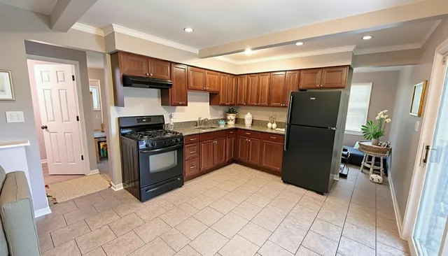 $179,000 | 15755 Madison Avenue, Dolton, IL 60419