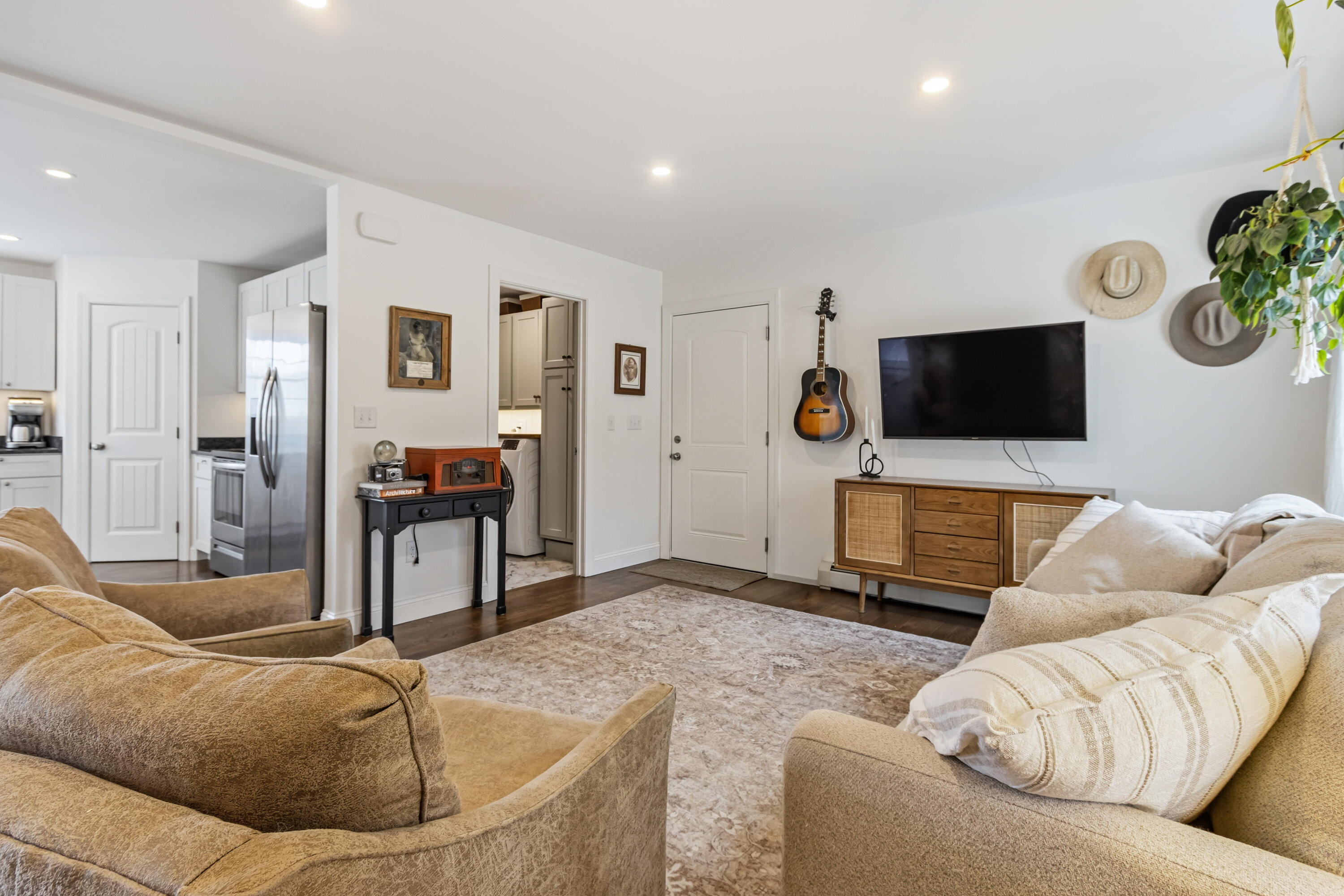 97 Old Standish Road Buxton, ME 04093 - Photo 4 of 64 202604016FH-71042