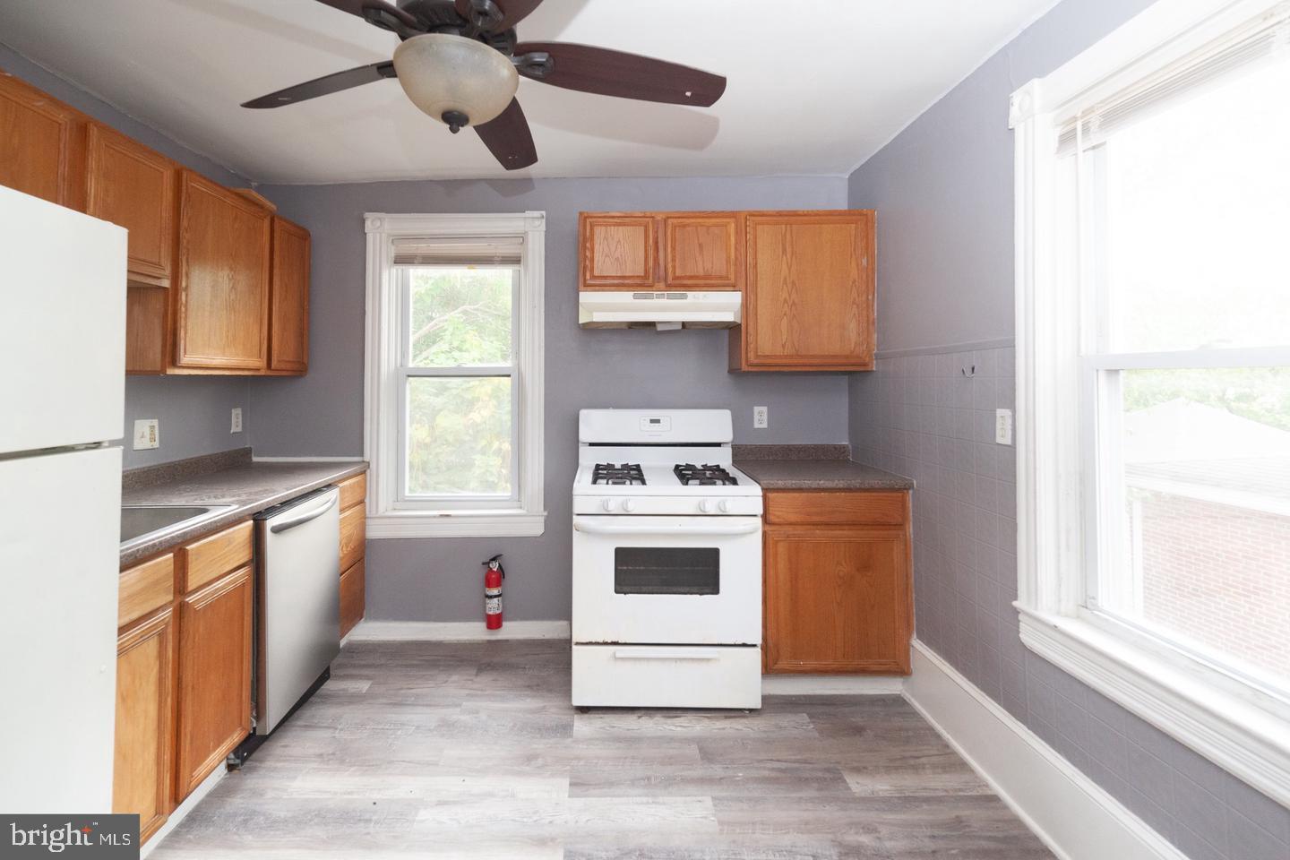 313 South Fairview Street Riverside, NJ 08075 - Photo 5 of 20