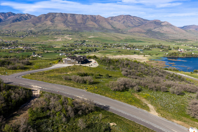 4720 East Osprey Ranch Drive, Unit 15 Eden, UT 84310 - Photo 4 of 35