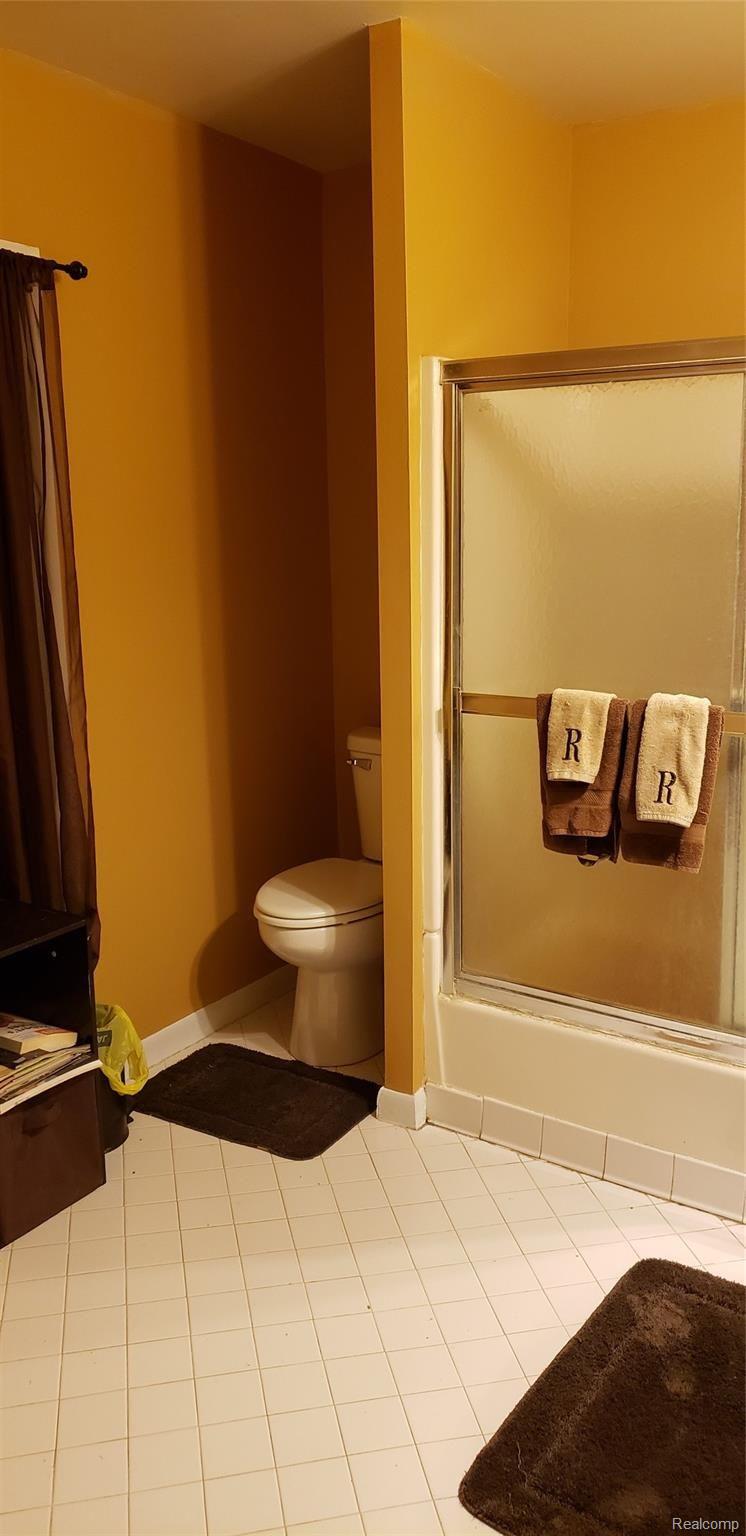 11118 Coolidge Road Goodrich, MI 48438 - Photo 14 of 43 First Floor Bath
