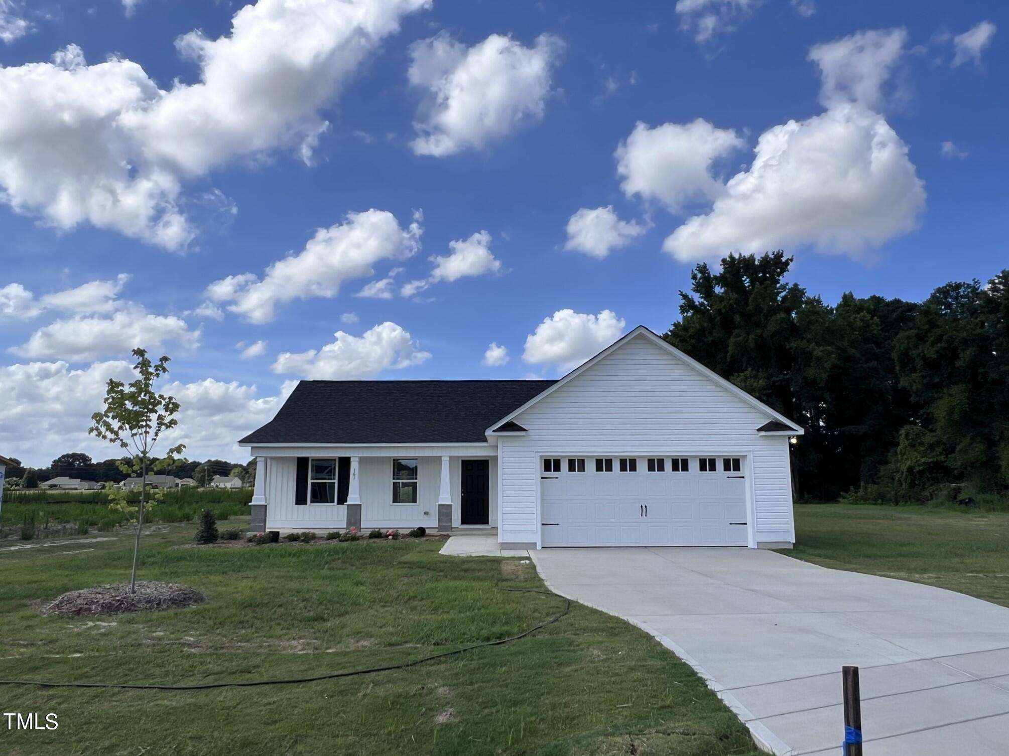 161 Grace Ridge Benson, NC 27504 - Photo 2 of 19 IMG_1343