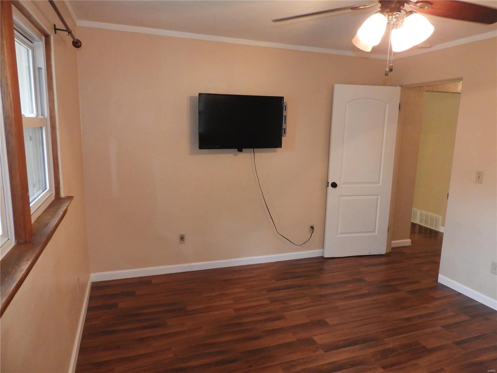 9911 Bunkum Road Fairview Heights, IL 62208 - Photo 14 of 27 Gallery Image 14