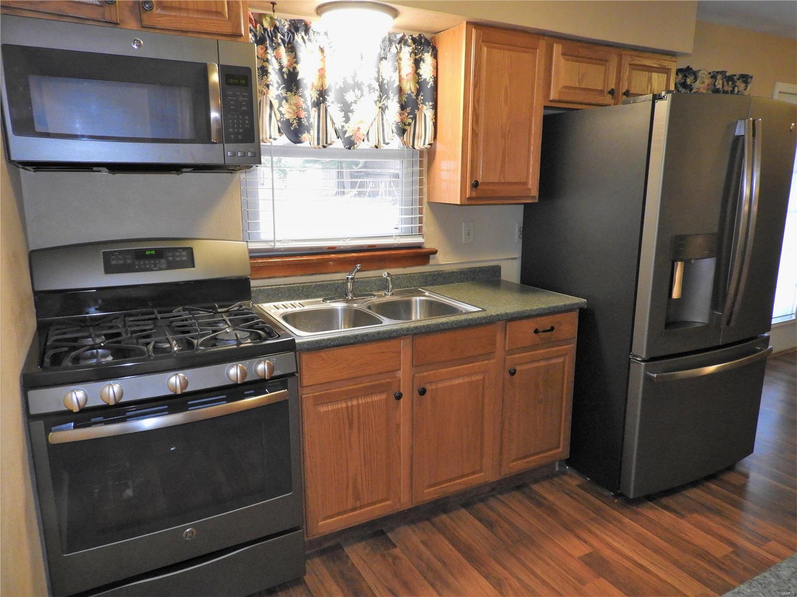 9911 Bunkum Road Fairview Heights, IL 62208 - Photo 8 of 27 Gallery Image 8