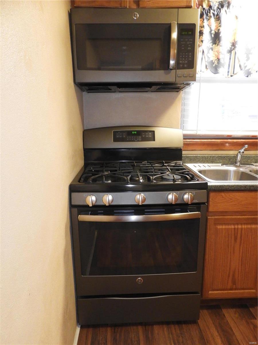9911 Bunkum Road Fairview Heights, IL 62208 - Photo 9 of 27 Gallery Image 9