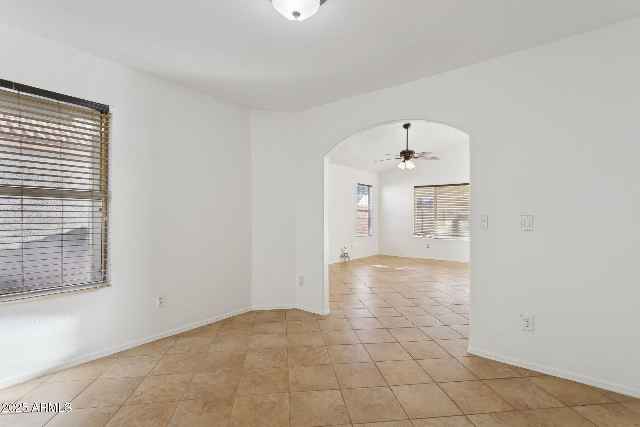 3101 East Wagoner Road Phoenix, AZ 85032 - Photo 10 of 32 Flex space for dining or extra bedroom