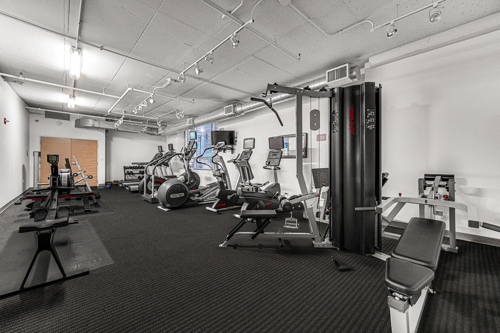 212 East Cullerton Street, Unit 811 Chicago, IL 60616 - Photo 18 of 18 a view of a room with gym equipment
