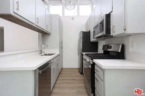 $9,499 | 319 23rd Street, Manhattan Beach, CA 90266