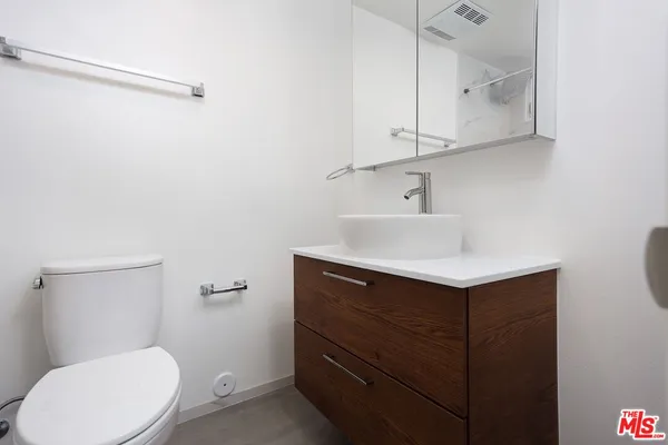 $9,499 | 319 23rd Street, Manhattan Beach, CA 90266