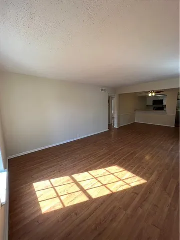 $1,250 | 1316 Aline Street, Unit 30, New Orleans, LA 70115