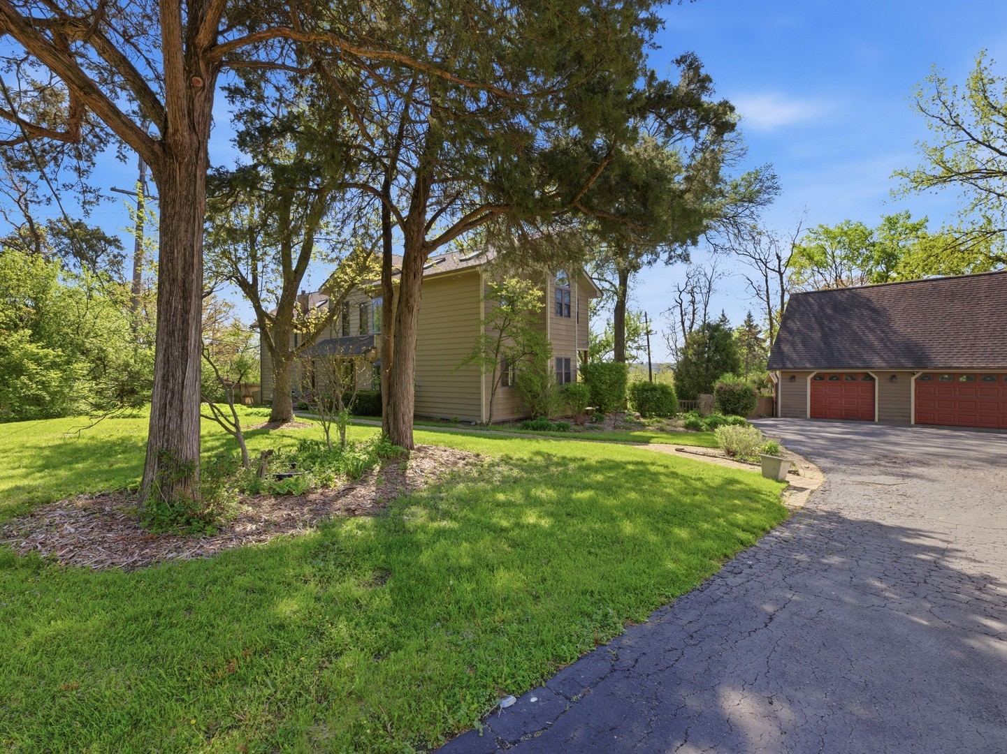 19W681 109th Street Lemont, IL 60439 - Photo 34 of 39
