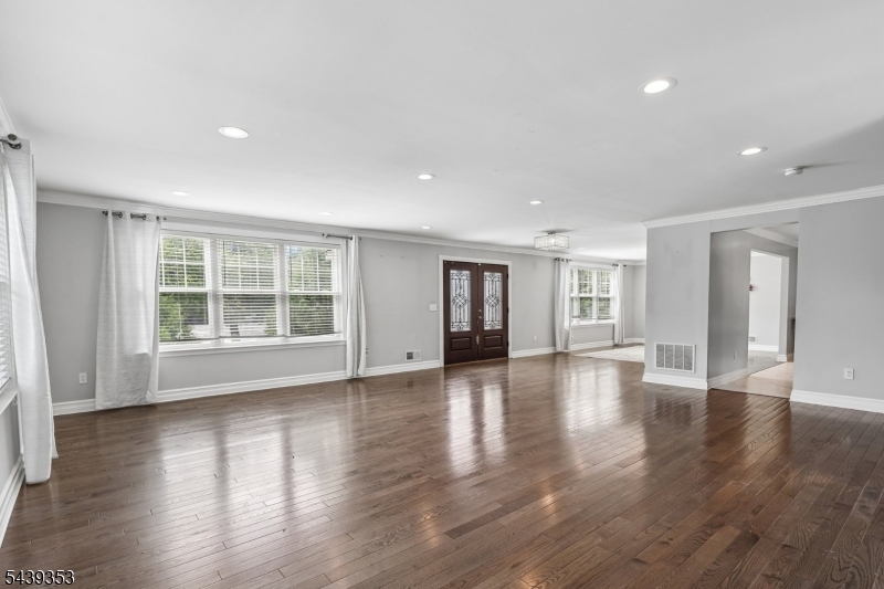 45 Wilmore Road Little Falls, NJ 07424 - Photo 8 of 40