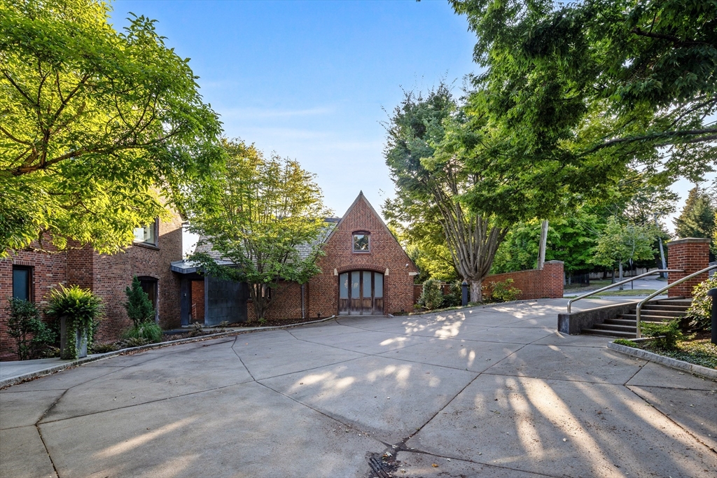 55 Leicester Street Brookline, MA 02445 - Photo 35 of 41