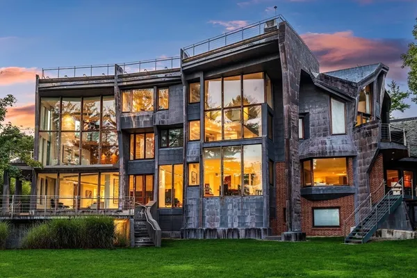 $6,395,000 | 55 Leicester Street, Brookline, MA 02445