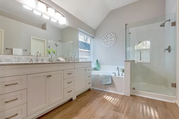 $499,000 | 46 East Hobbit Glen Drive, Conroe, TX 77384