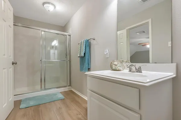 $499,000 | 46 East Hobbit Glen Drive, Conroe, TX 77384