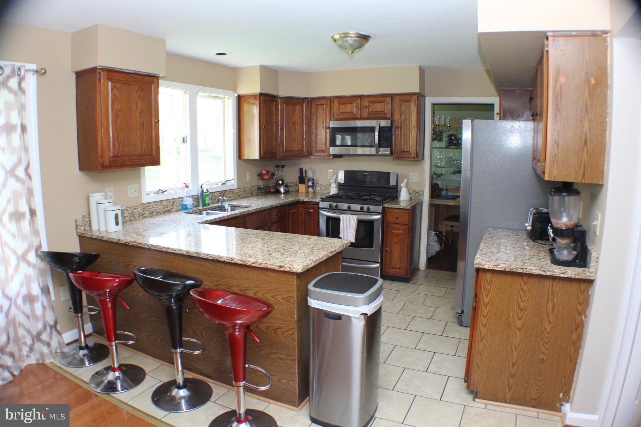 9201 Bluefield Road Bowie, MD 20721 - Photo 11 of 17 Kitchen