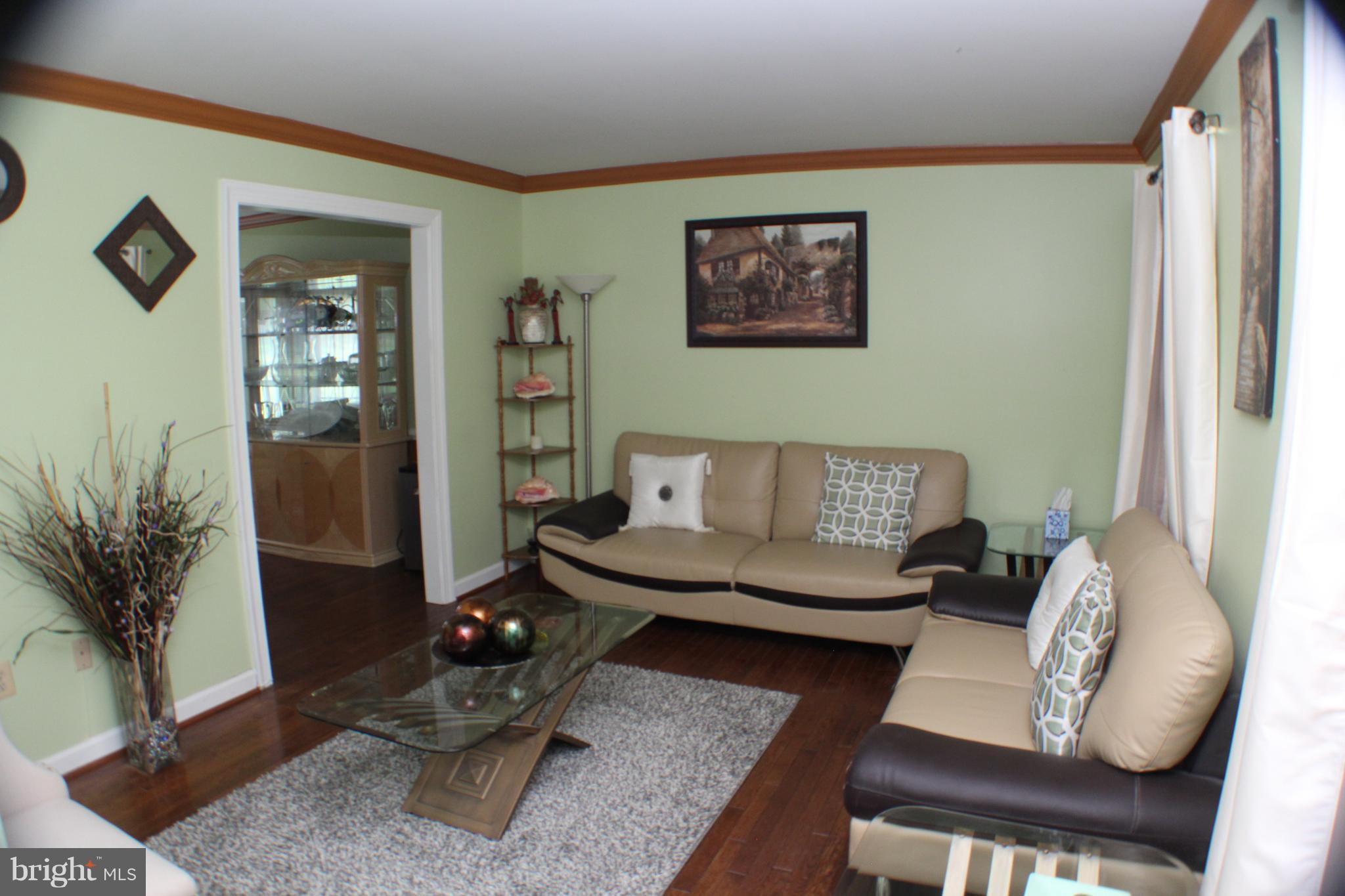 9201 Bluefield Road Bowie, MD 20721 - Photo 8 of 17 Living Room